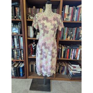 Gina Bacconi Women's Size 6 White Pink Purple Mother of the Bride Dress Overlay